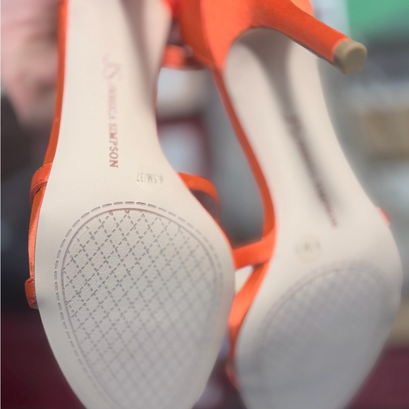 New in Box Jessica Simpson Vibrant Tangerine Heels Sandals Size 6.5 - Picture 6 of 7